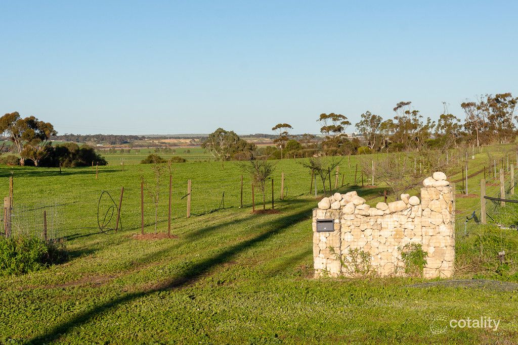 6 Morphett St, Woods Point, SA 5253