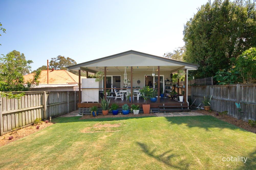 29 Wood St, Manly, QLD 4179