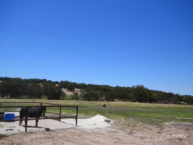 44 Koojedda Rd, Bakers Hill, WA 6562