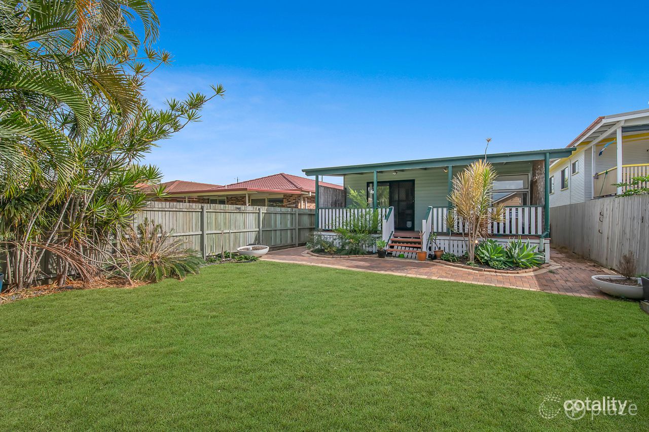 27 Gatling Rd, Cannon Hill, QLD 4170
