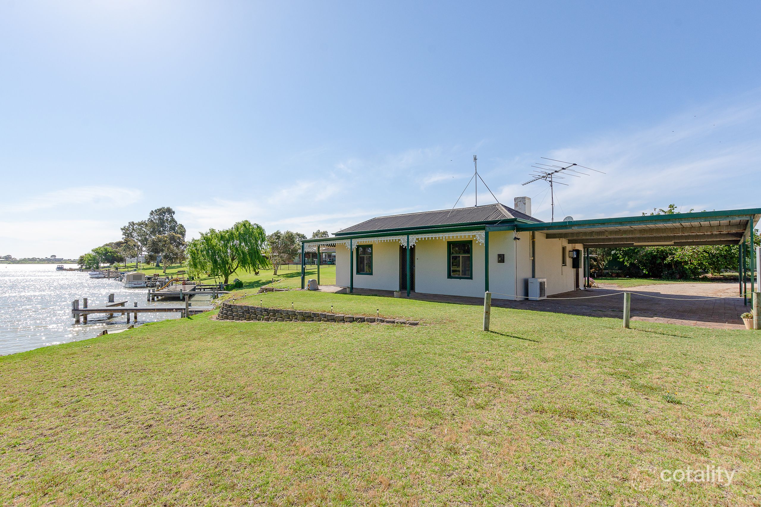 8 Rebecca St, Wellington East, SA 5259
