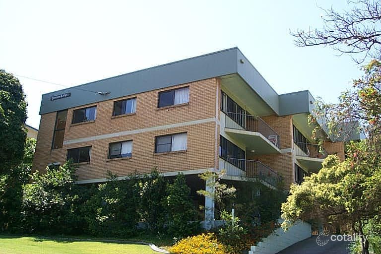 2/8 Yarroon St, Gladstone Central, QLD 4680