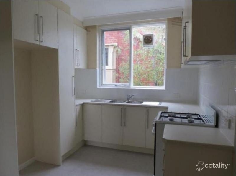 2/2 Erindale Ave, Ripponlea, VIC 3185