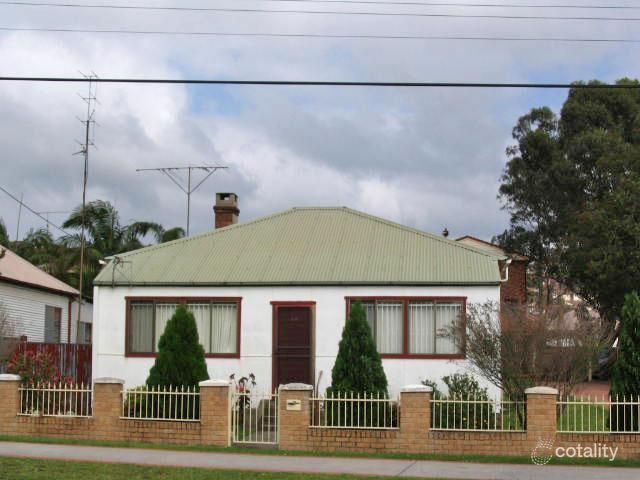 104 Gladstone Ave, Coniston, NSW 2500