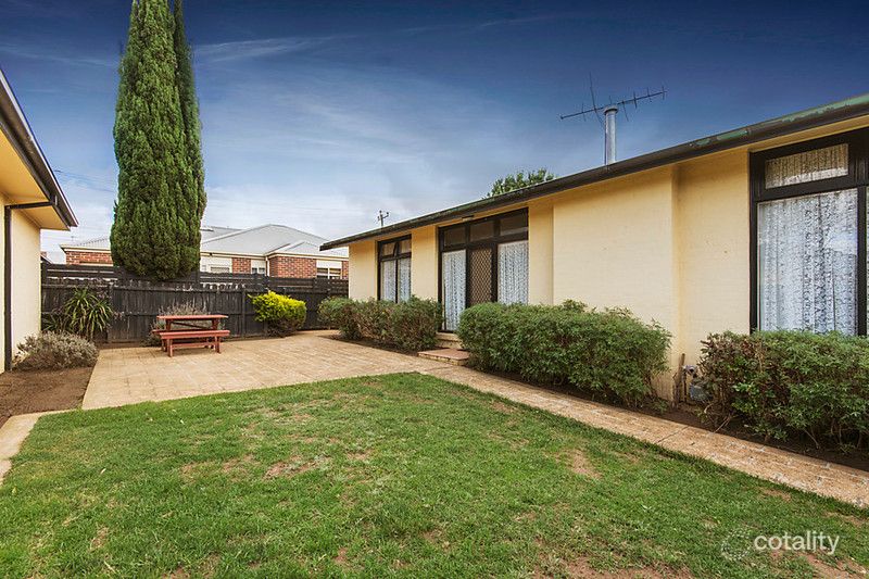 2/110 Church St, Hamlyn Heights, VIC 3215