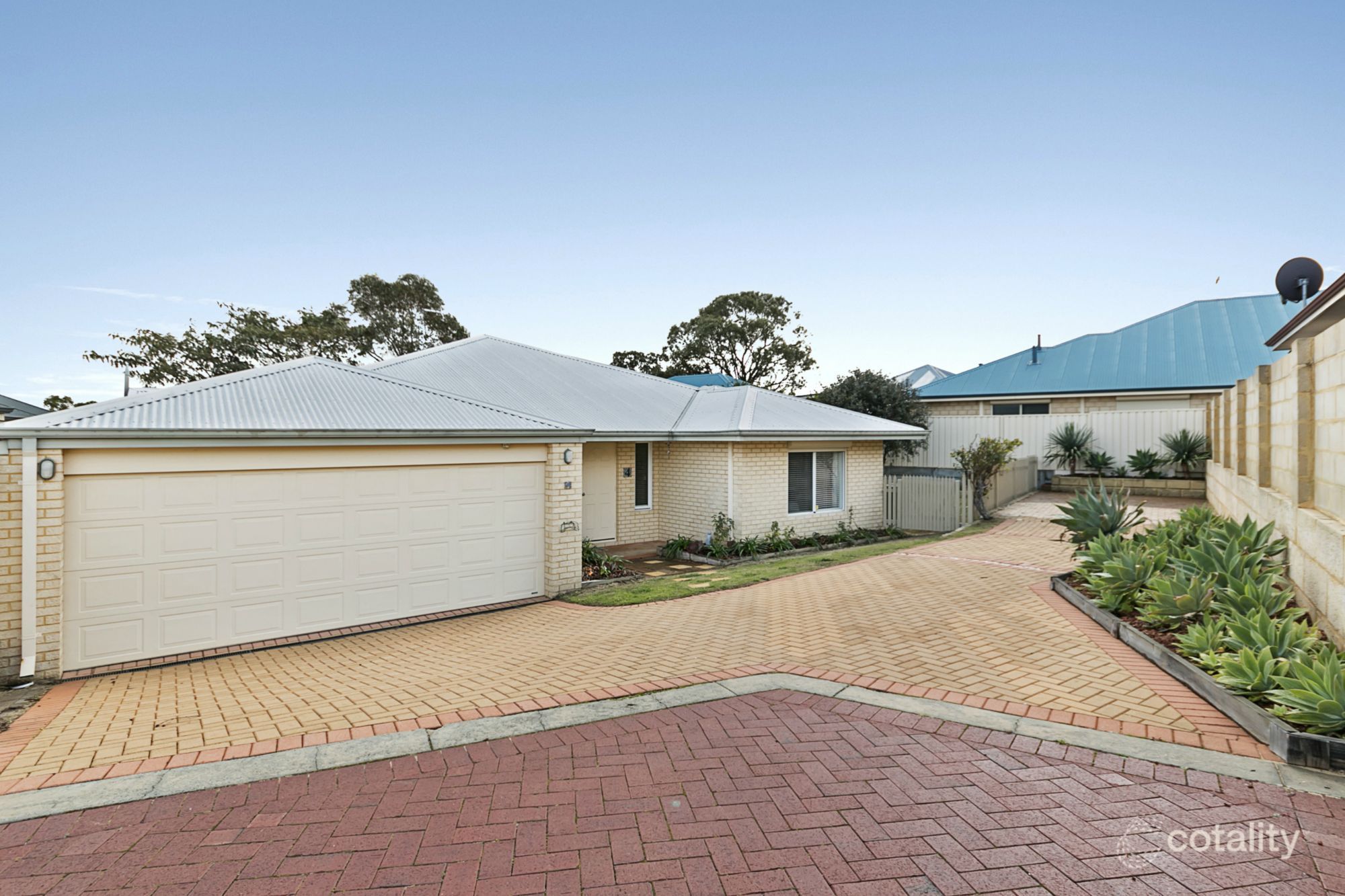 4 Forillion Ave, Bibra Lake, WA 6163