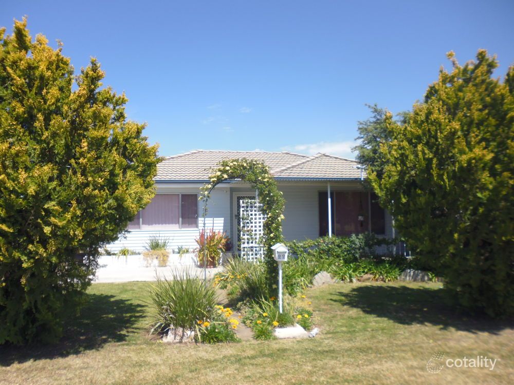 22 Southview St, West Tamworth, NSW 2340