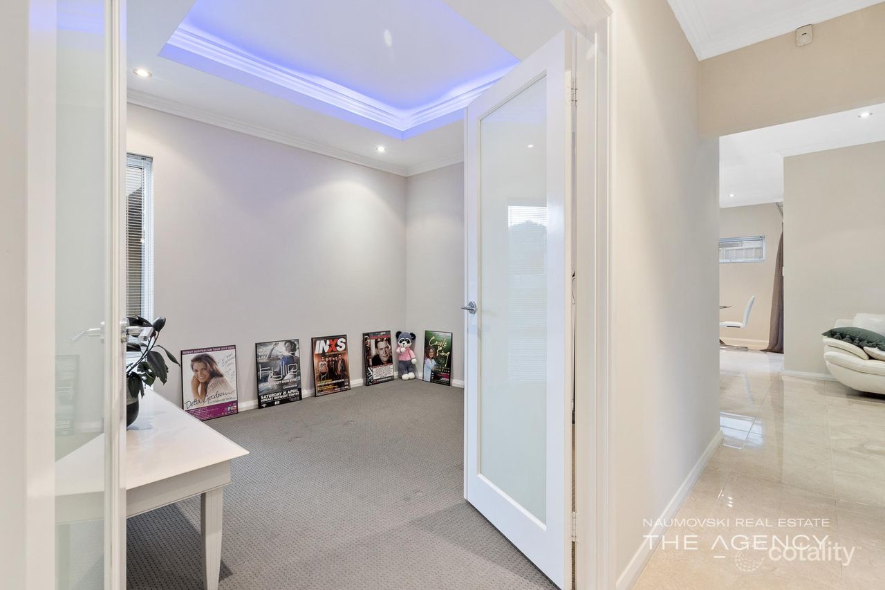 14c Cobham Ave, Nollamara, WA 6061