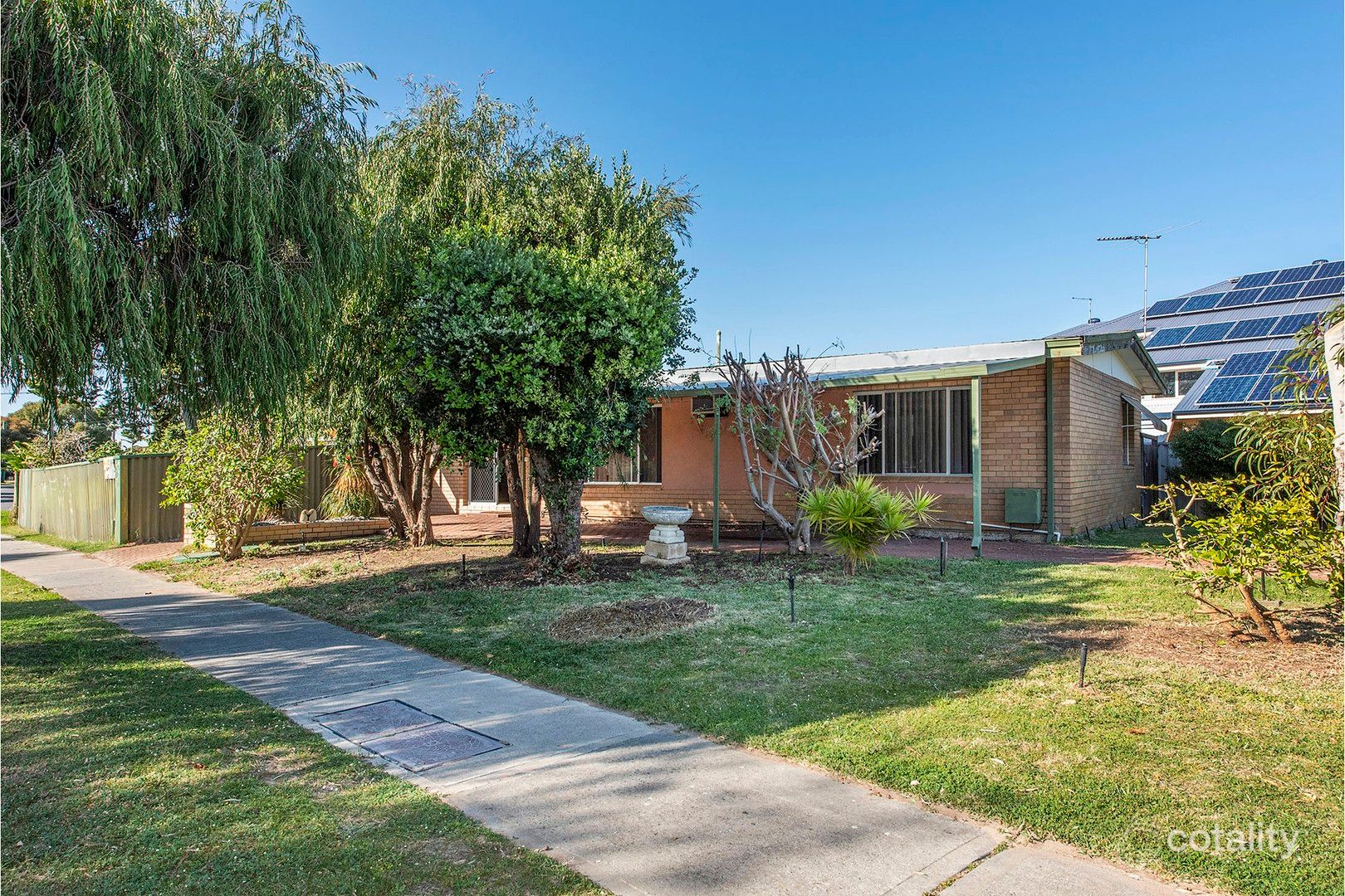 17 Ray St, Rockingham, WA 6168
