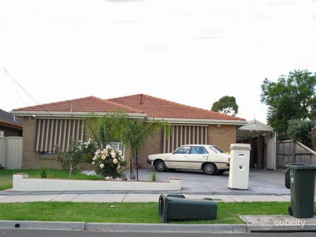 18 Balnarring Dr, Kings Park, VIC 3021