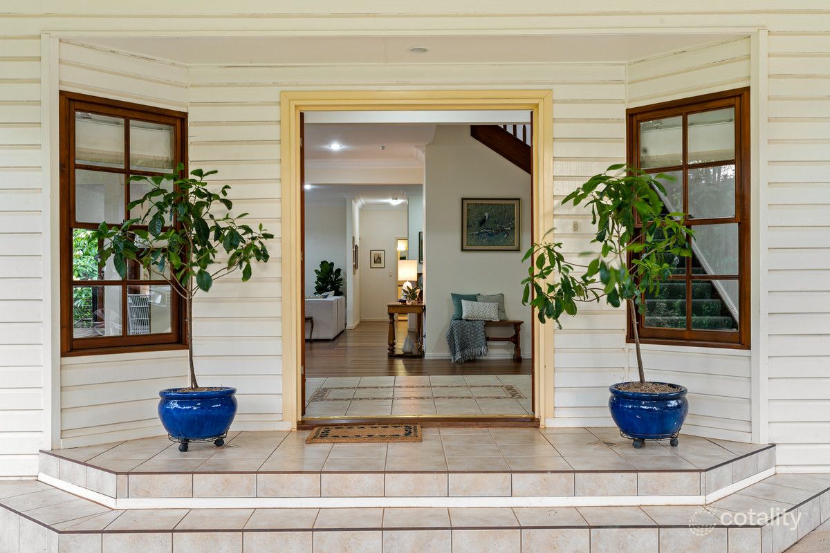 6 Curzon St, Mount Lofty, QLD 4350