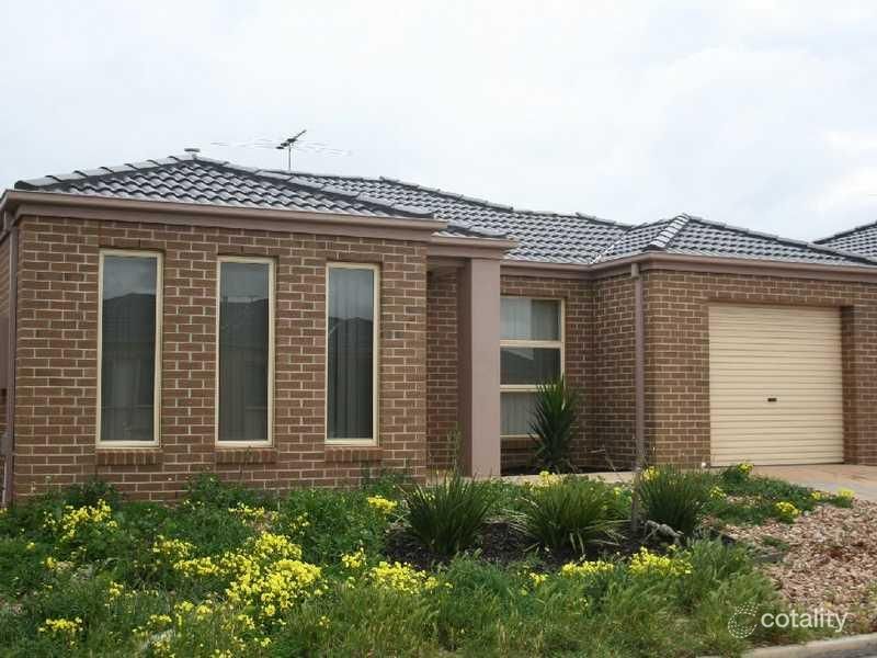 2/20-22 Roslyn Park Dr, Harkness, VIC 3337