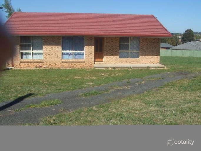 3-4 Cole Cres, Oberon, NSW 2787
