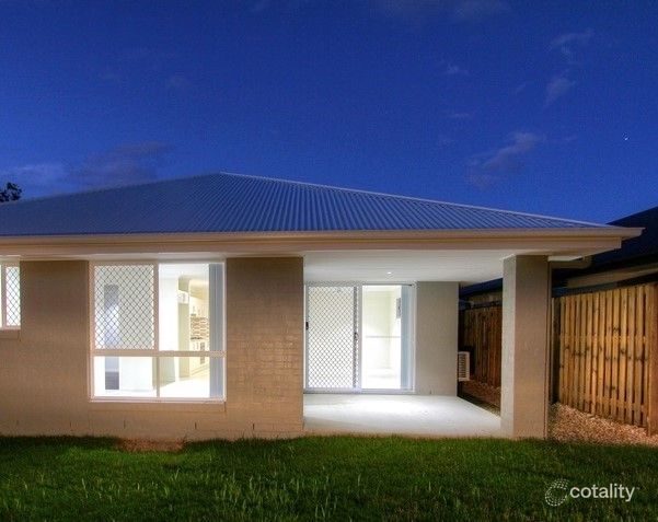 16 Hall Ct, Bellbird Park, QLD 4300
