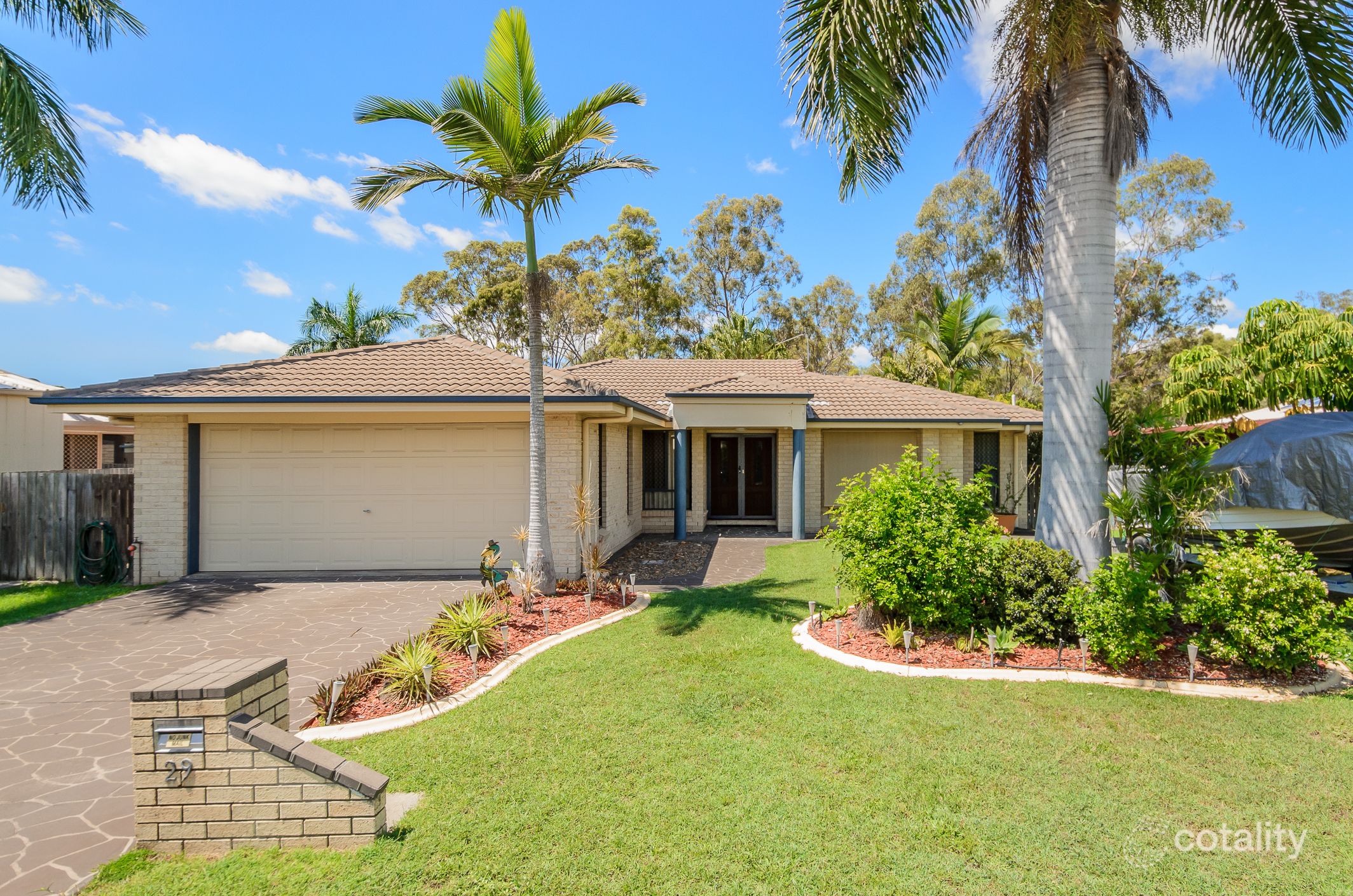 29 Hamilton Dr, Clinton, QLD 4680