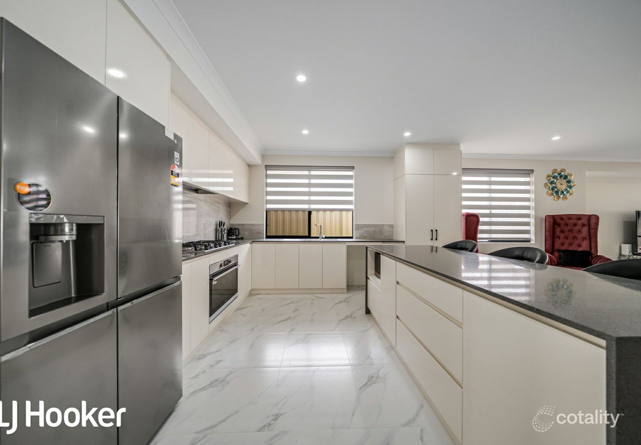 6 Estela Ave, Piara Waters, WA 6112