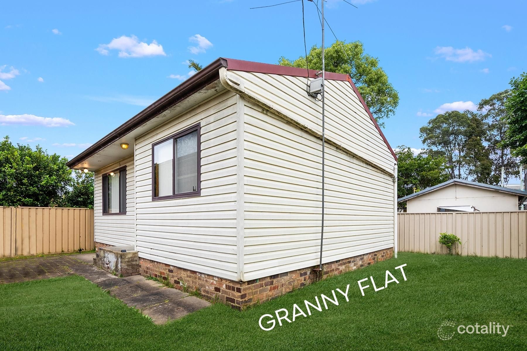 15a Cooper Ave, Moorebank, NSW 2170