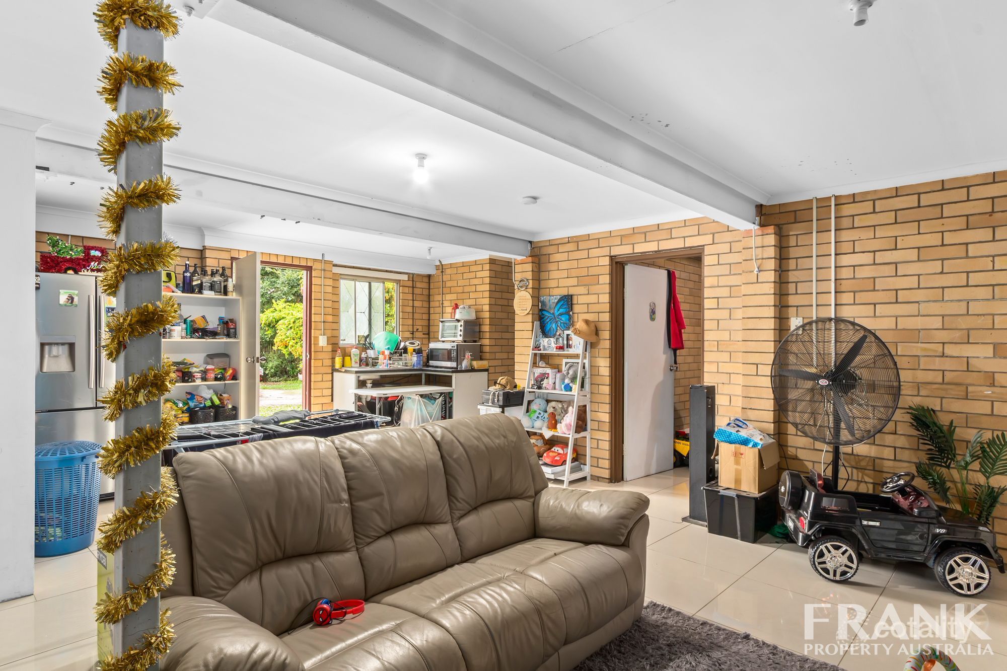 28 Mayes Ave, Logan Central, QLD 4114