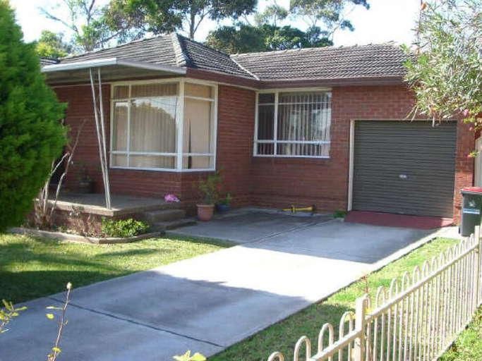 64 Gowlland Pde, Panania, NSW 2213