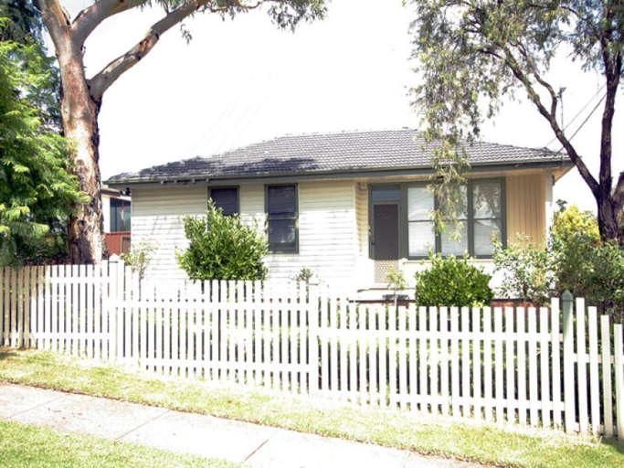 2 Attunga St, Seven Hills, NSW 2147