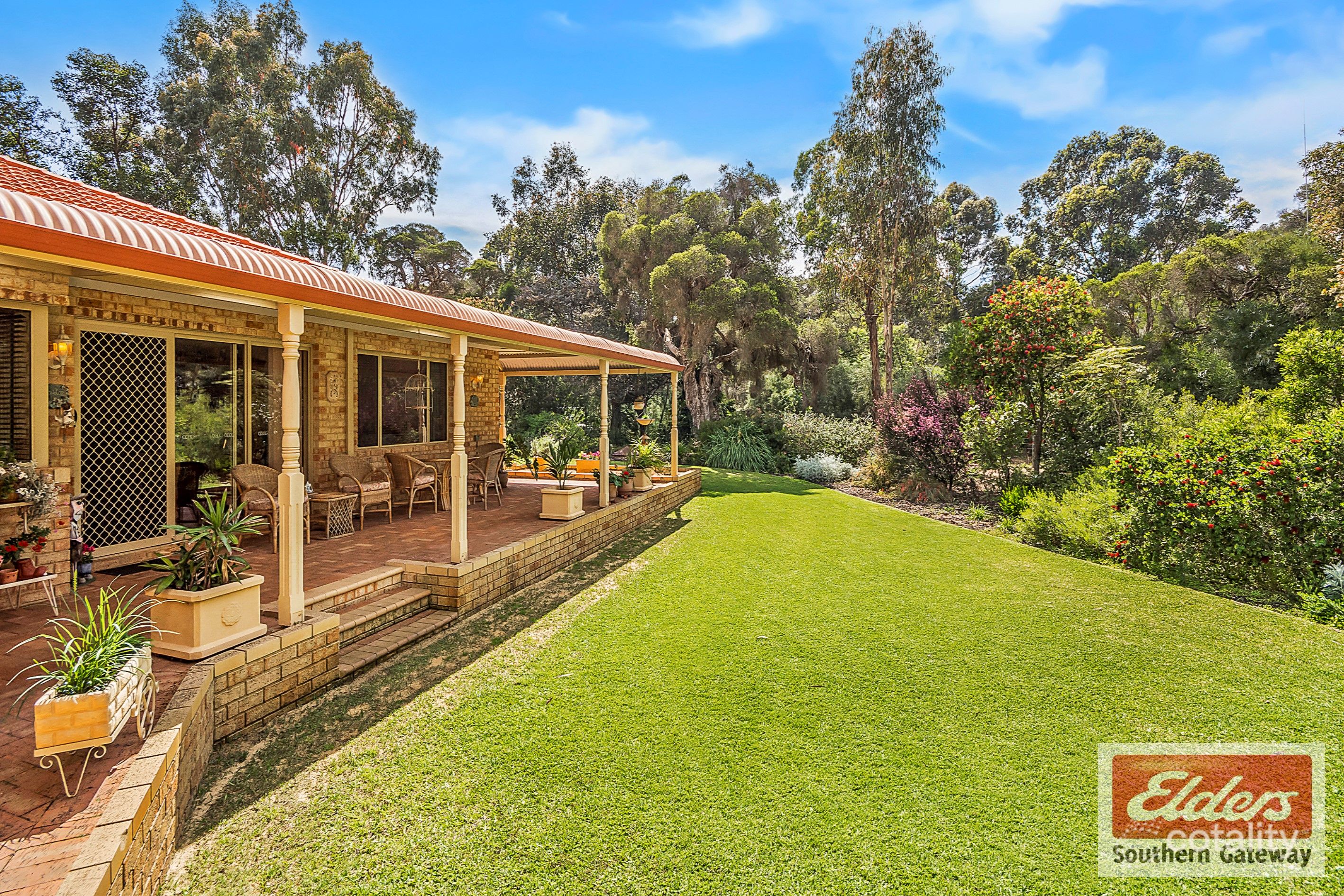 19 Forest Gr, Casuarina, WA 6167