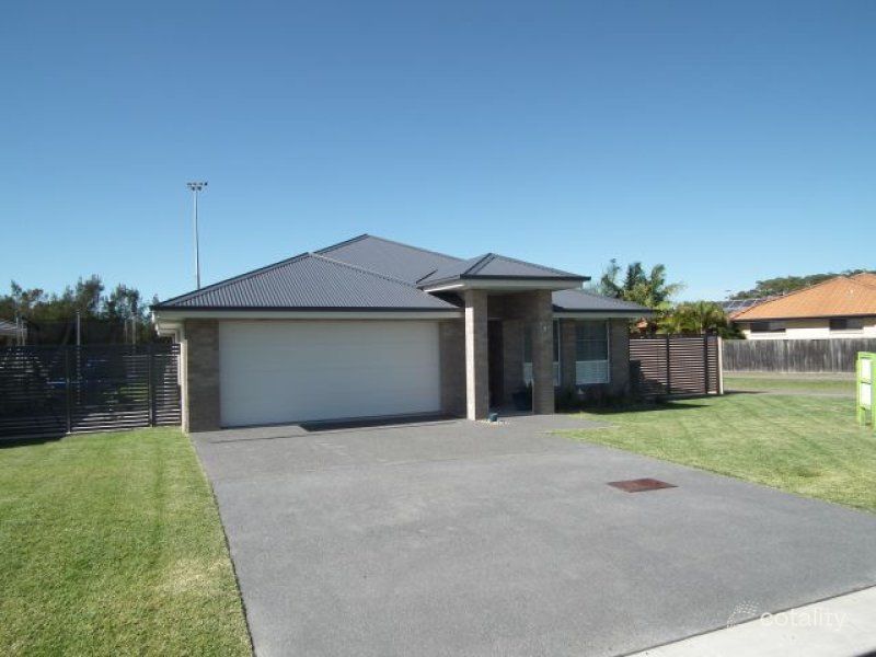 31 James Foster Dr, Black Head, NSW 2430