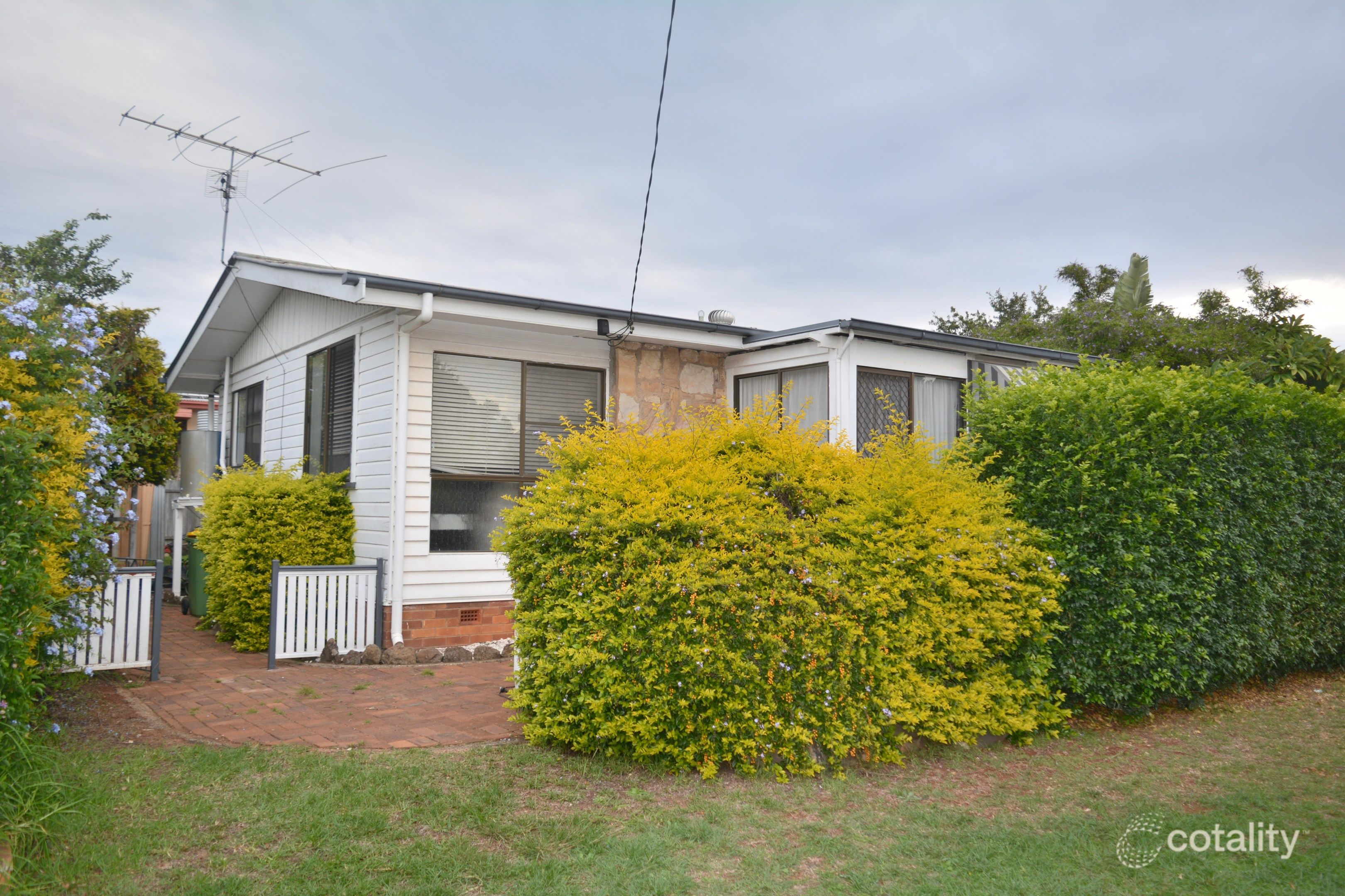 4 Wombyra St, Newtown, QLD 4350