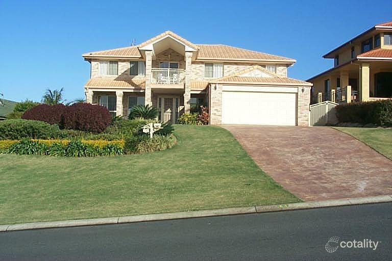 64 Lochlomond Dr, Banora Point, NSW 2486