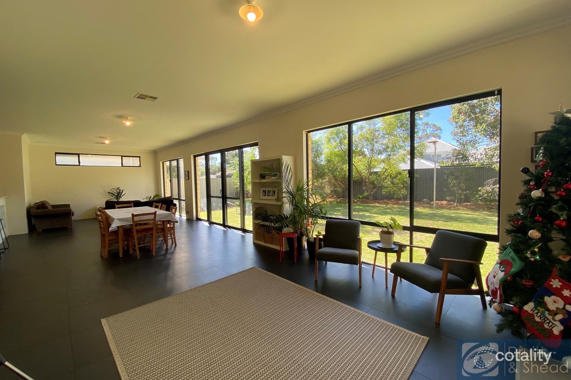 9 Crabbe Pl, Karrinyup, WA 6018