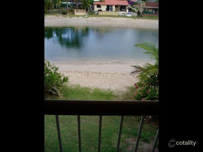 2/8 Barracuda Ct, Palm Beach, QLD 4221