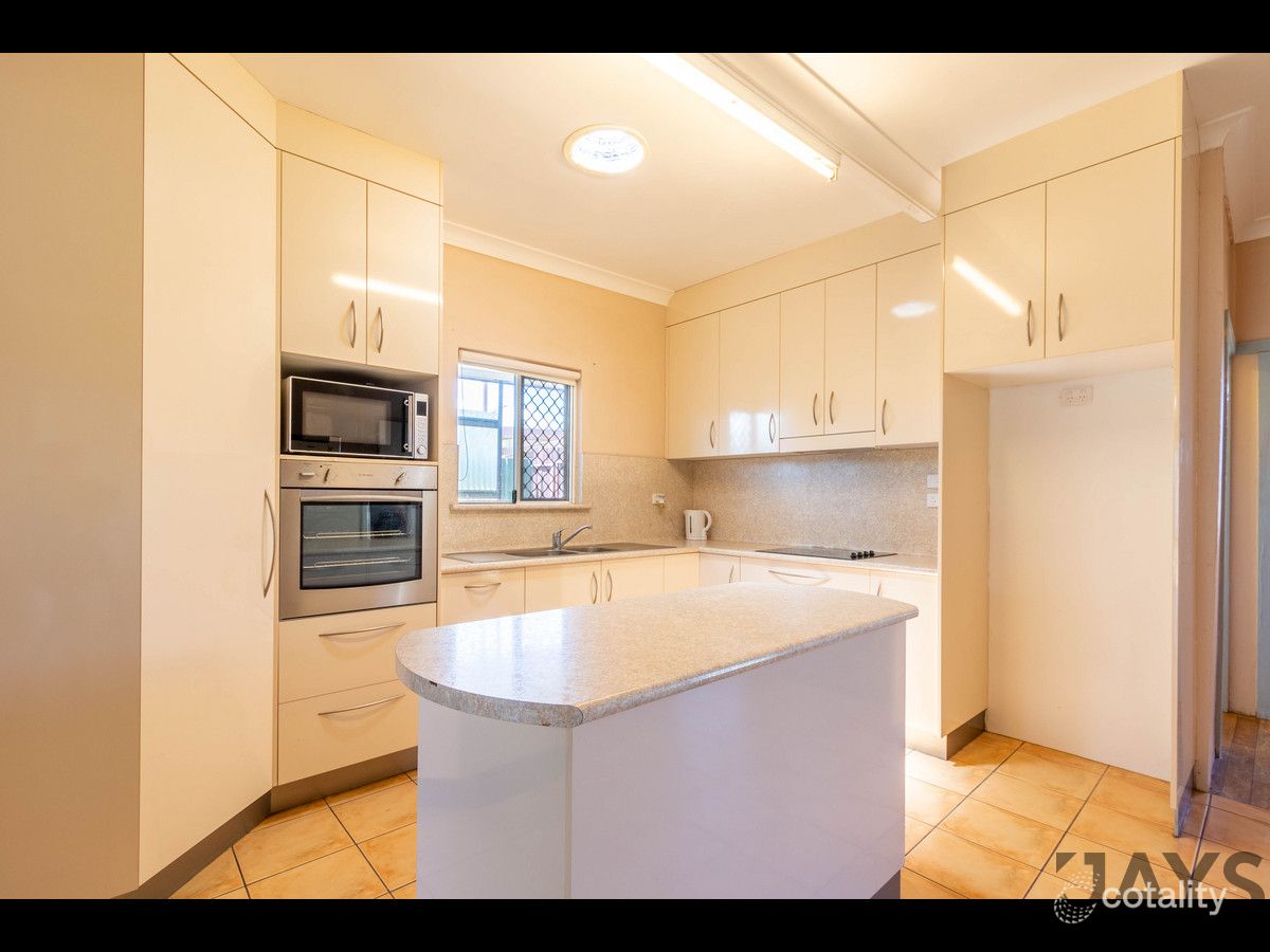 30 Enid St, Mornington, QLD 4825