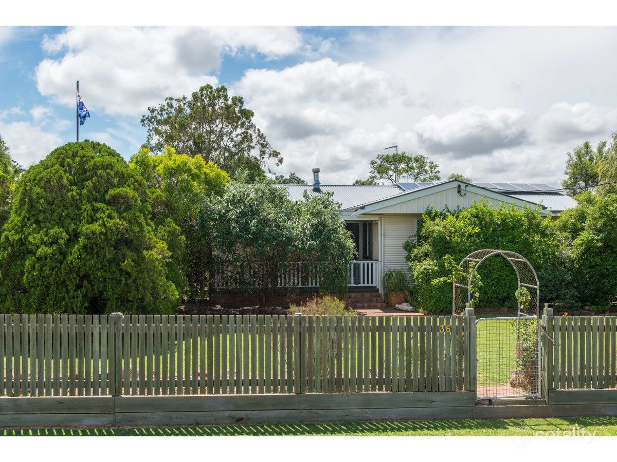 36 Mocatta St, Goombungee, QLD 4354