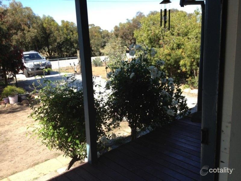 20 Rose Tce, Spencers Brook, WA 6401