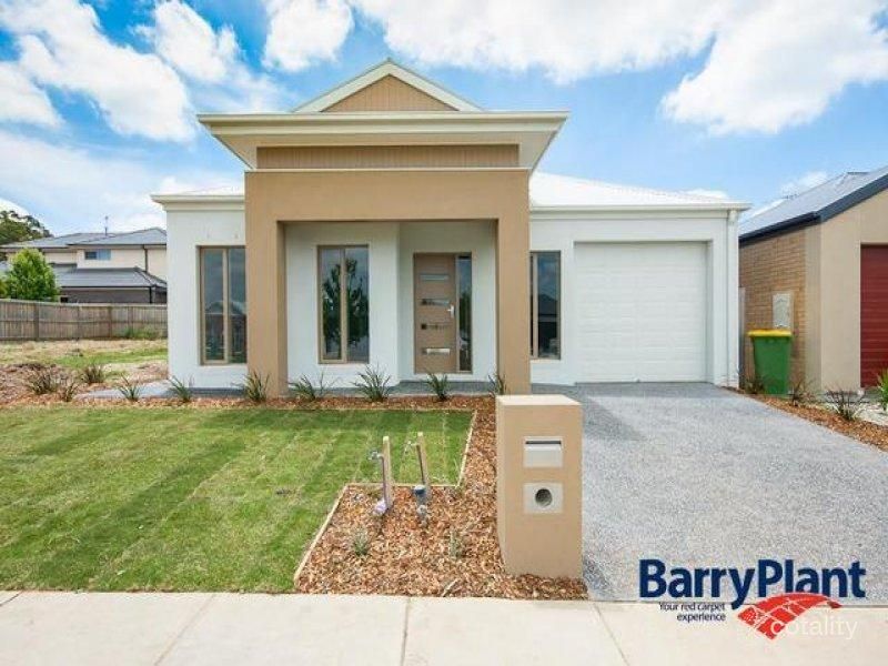 11 Flinders Park Dr, Officer, VIC 3809