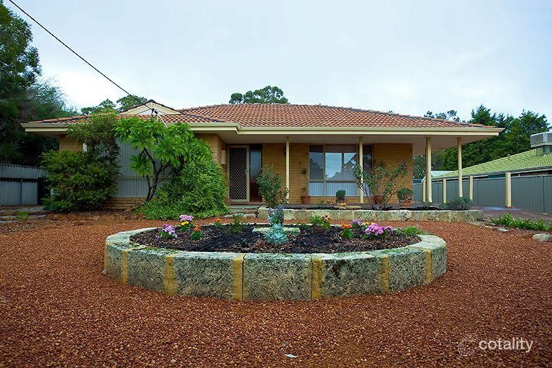 13 Temby Ave, Kalamunda, WA 6076