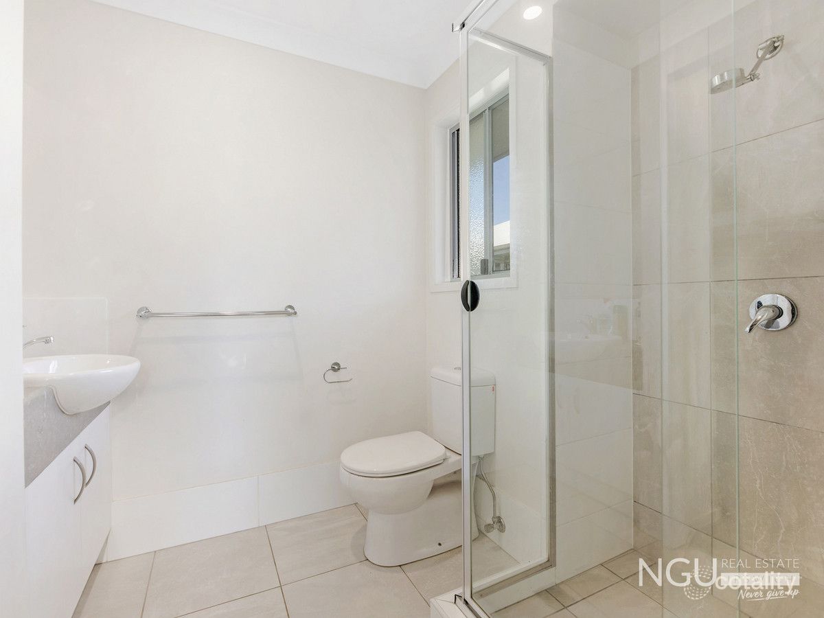 23 Saint Andrews Dr, Leichhardt, QLD 4305