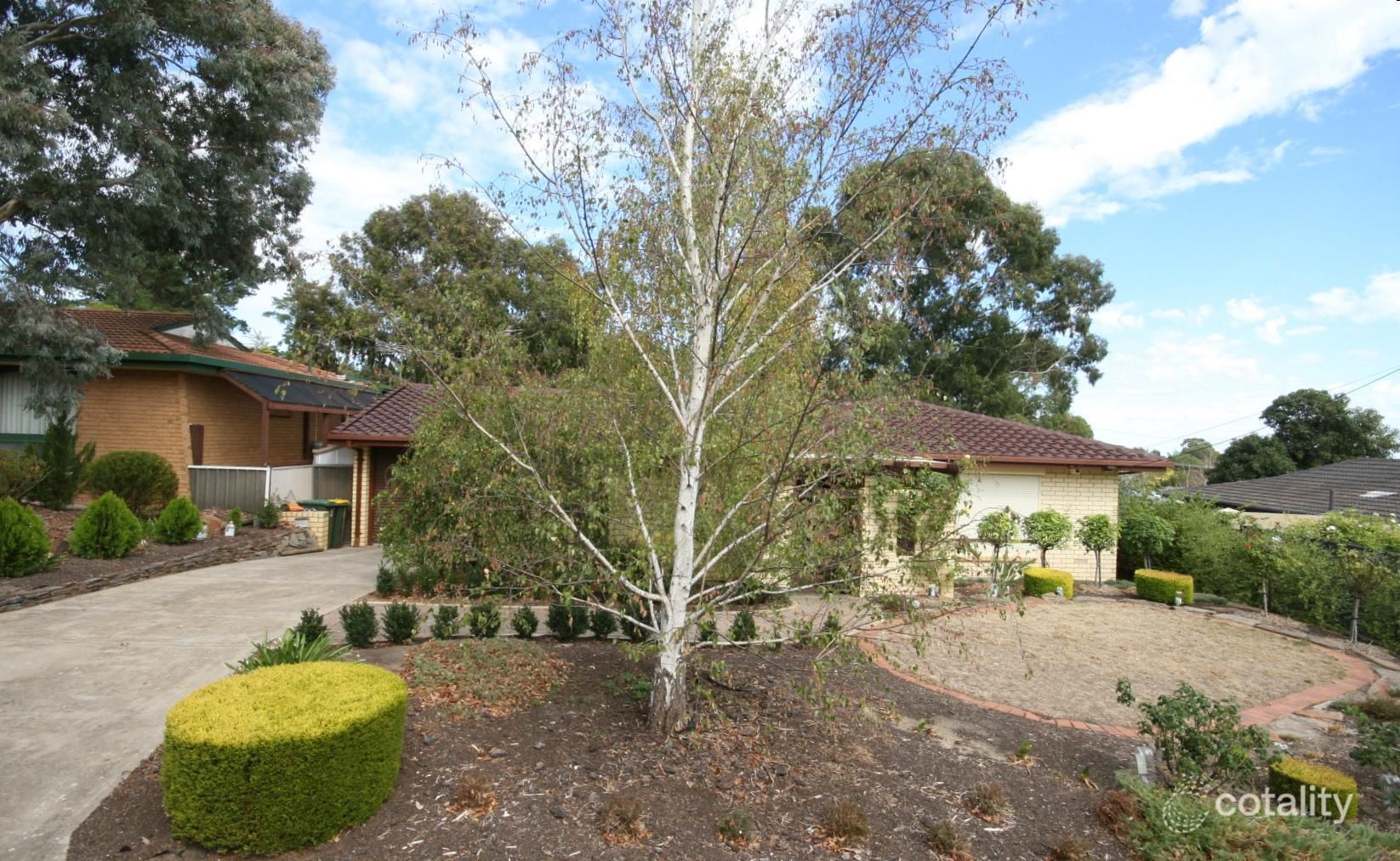 8 Tania Dr, Aberfoyle Park, SA 5159