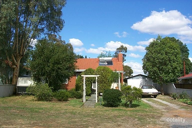 10 Coolga Rd, Koongamia, WA 6056