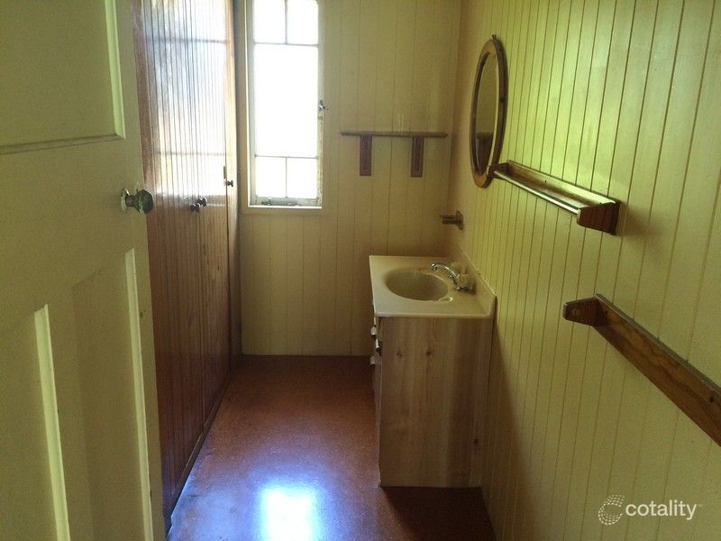 32 Robinson St, Coorparoo, QLD 4151