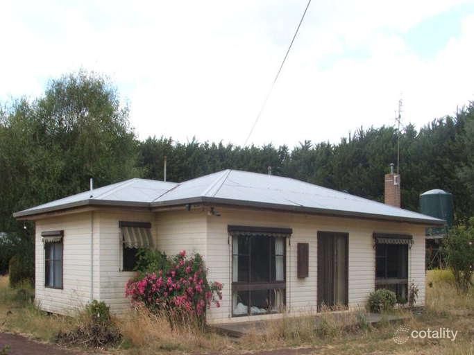 915 Coradjil Rd, Simpson, VIC 3266