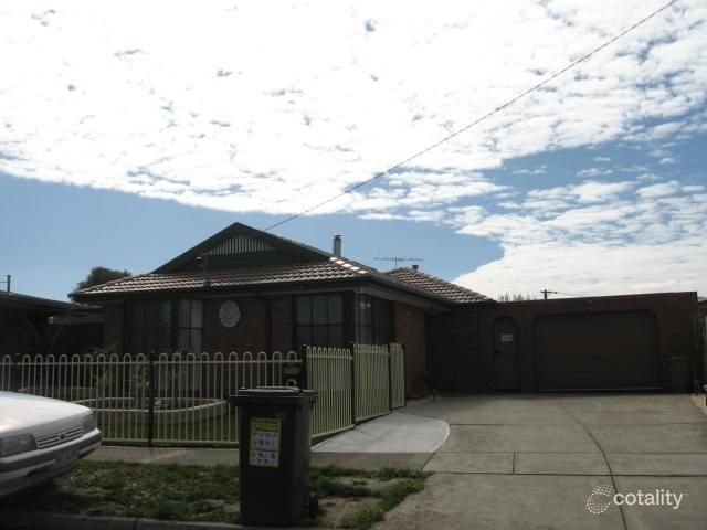 32 Banbury Cres, Craigieburn, VIC 3064