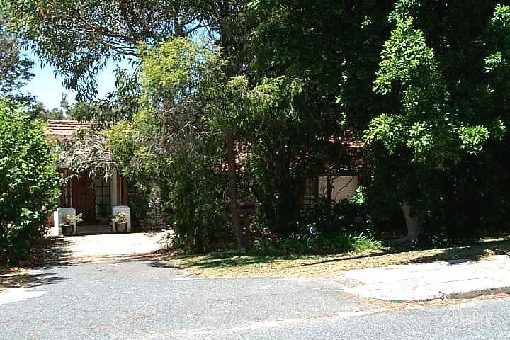 22 Drew Rd, Ardross, WA 6153