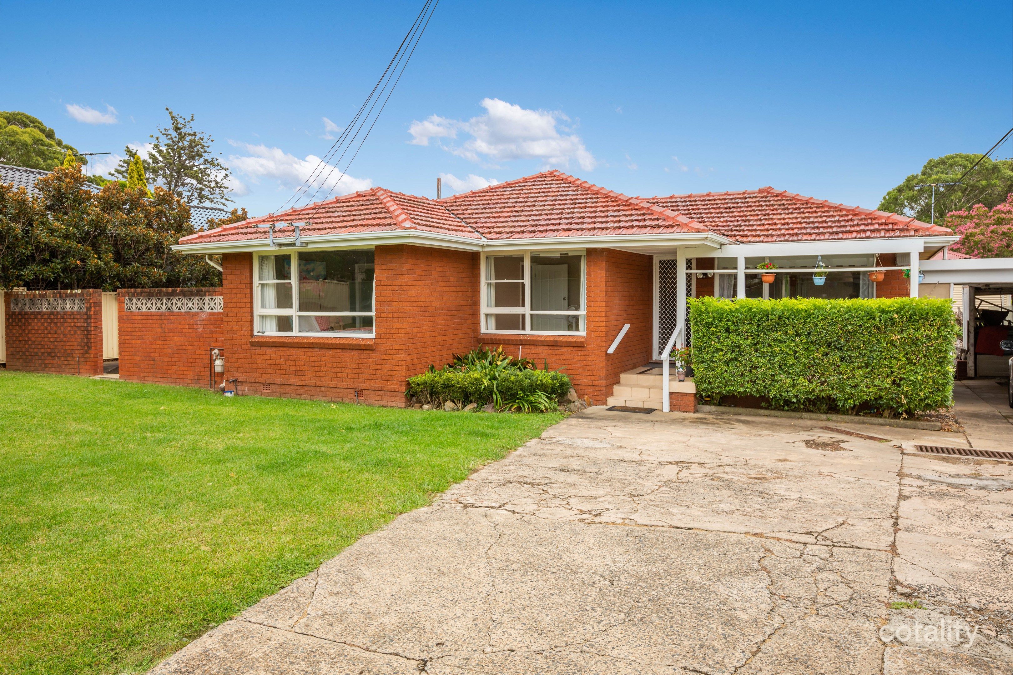 11 Bulli Rd, Toongabbie, NSW 2146