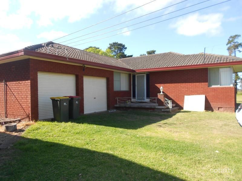 40 Martin Rd, Badgerys Creek, NSW 2555