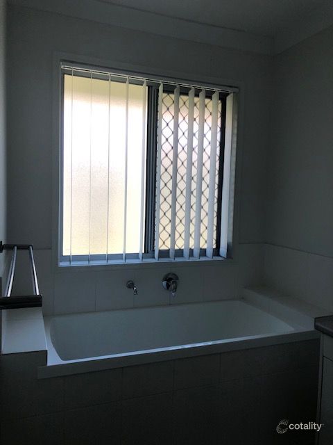 17 Ramsey Ct, Lowood, QLD 4311