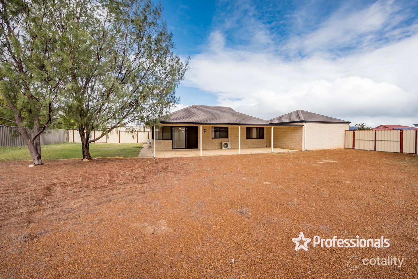 6 Tuta Ct, Waggrakine, WA 6530