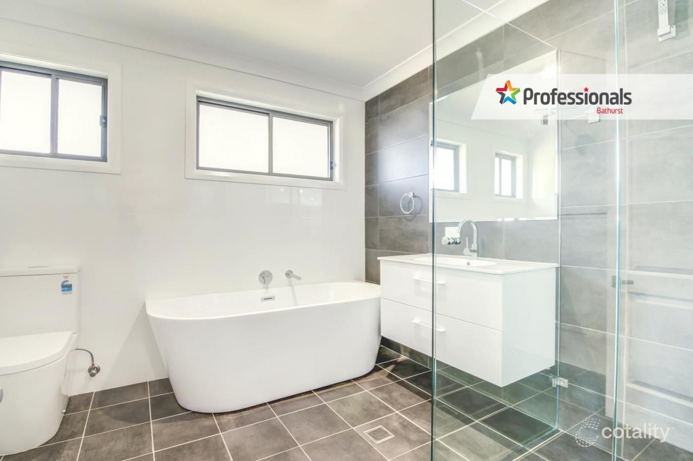 18a Annesley St, West Bathurst, NSW 2795