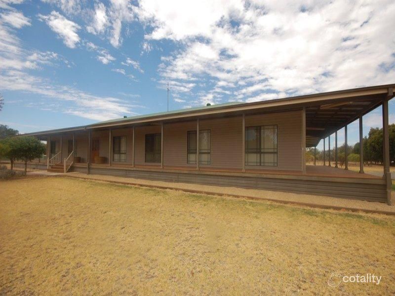 22-28 Lachlan St, Hillston, NSW 2675