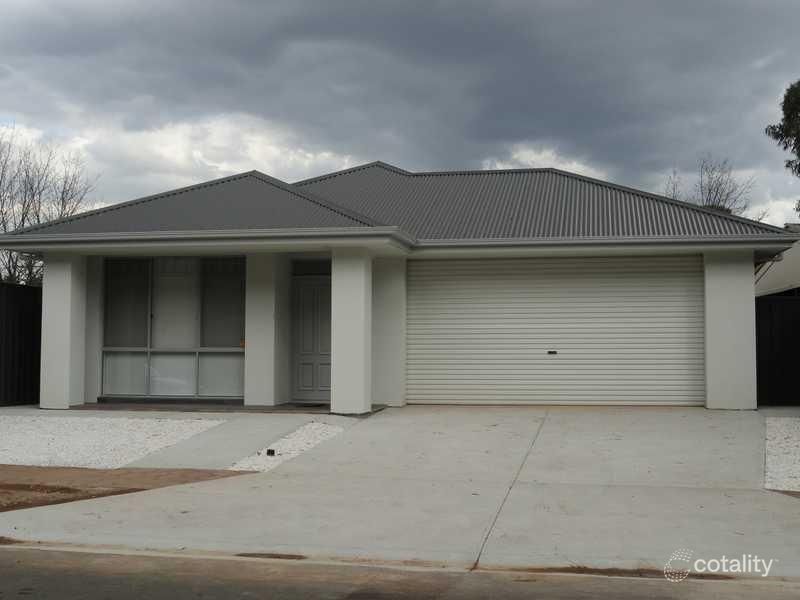 17 Howard St, Windsor Gardens, SA 5087
