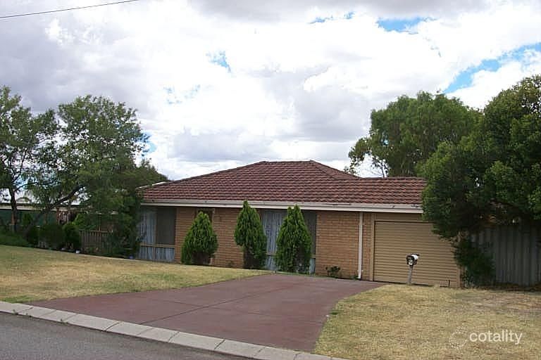 9 Honeyeater Gld, Huntingdale, WA 6110